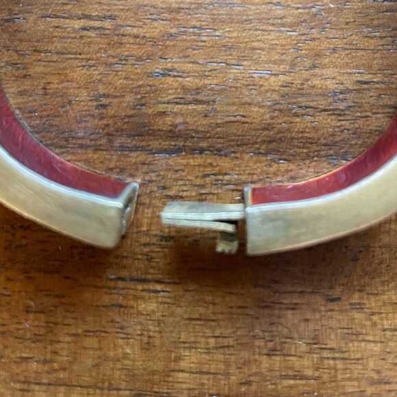 Rare Rounded Rectangular  Cloisonne Hinged Bangle with Gold-Tone Edges - Picture 5 of 9